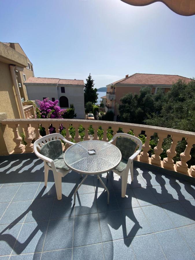 סבטי סטפן Apartments Kalluka מראה חיצוני תמונה