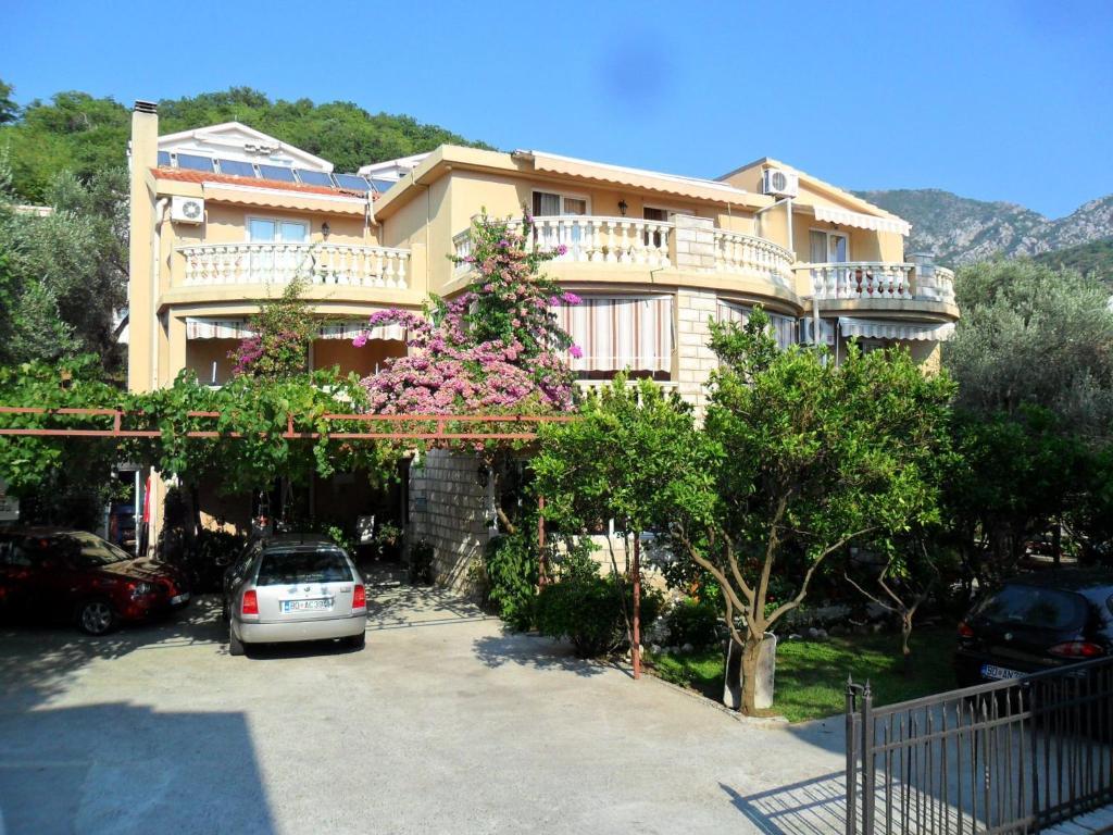 סבטי סטפן Apartments Kalluka מראה חיצוני תמונה